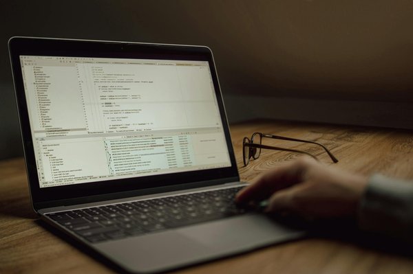 Effektive Abfalltrennung im kleinen Büro: Tipps zur nachhaltigen Umsetzung